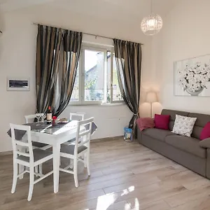 Apartment Roommo Santa Maria Novella Florenz