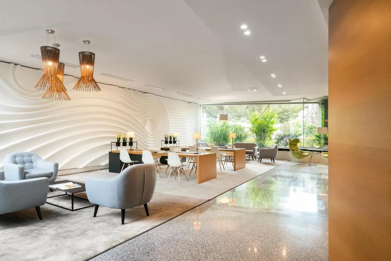 Hi Hotel Bari 4*,  Italy