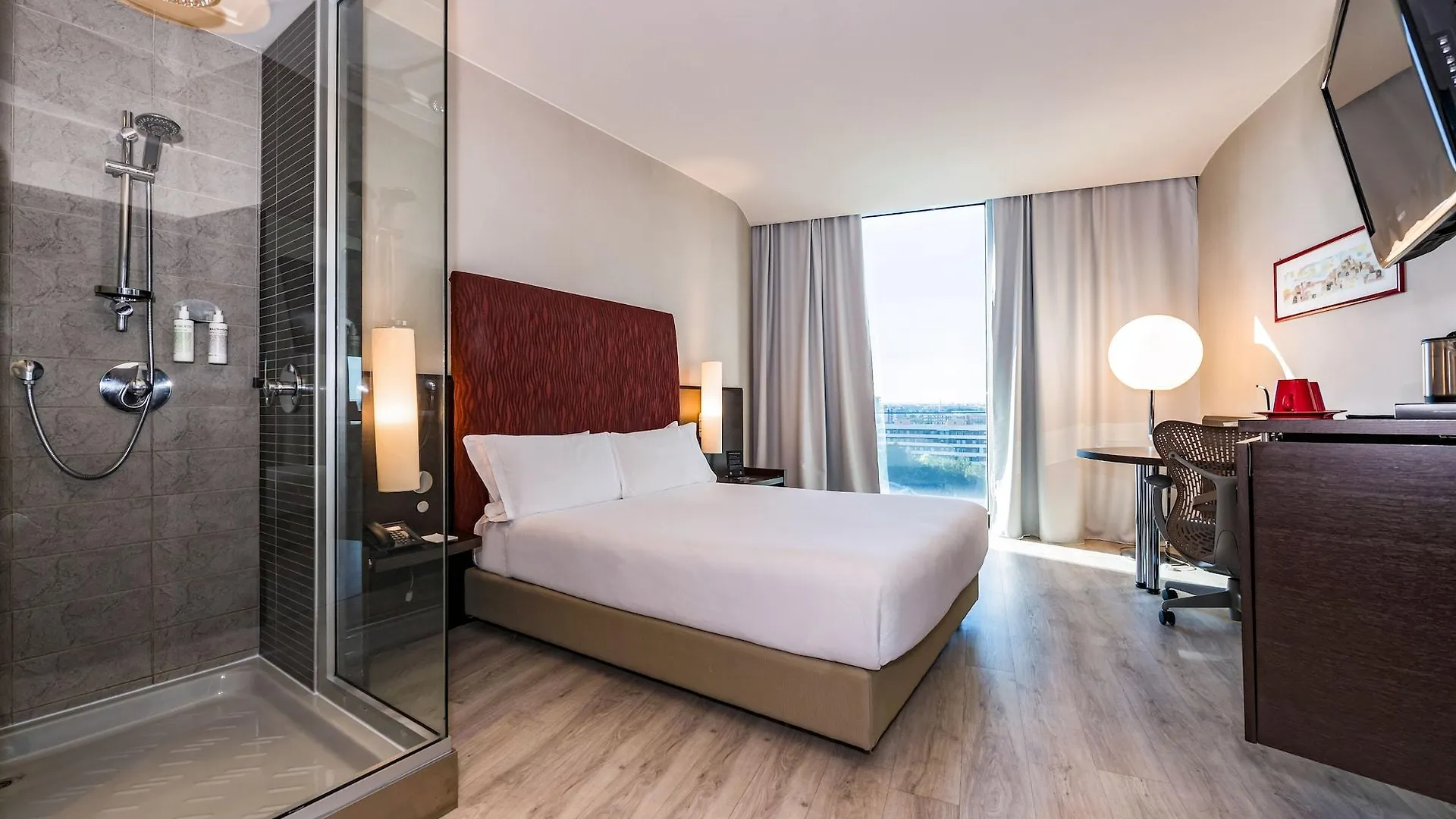 Hi Hotel Bari 4*,